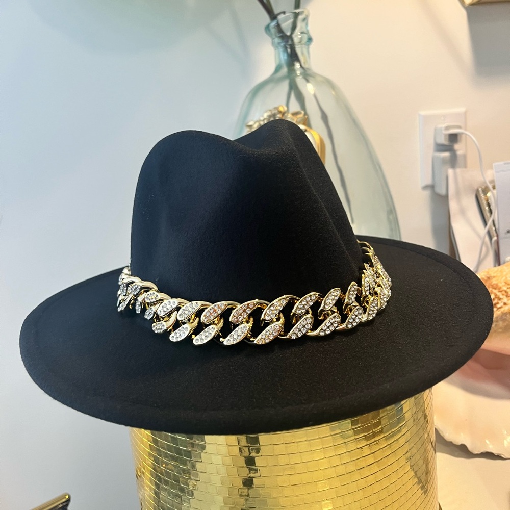 Black party hat